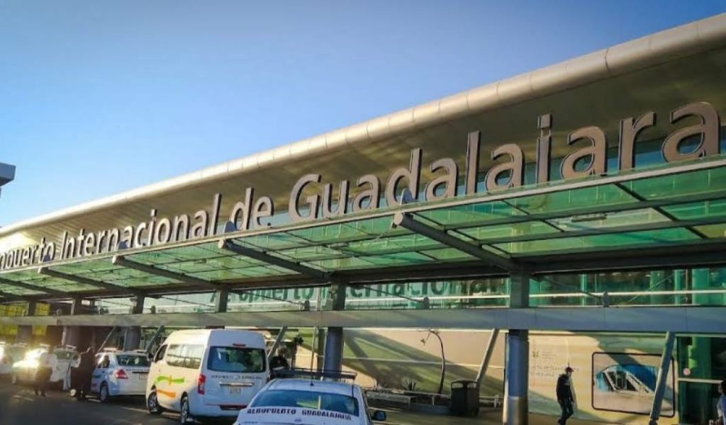 Opengraph - Fachada de Aeropuerto de Guadalajara